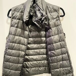 Olive green ultra light down Vest